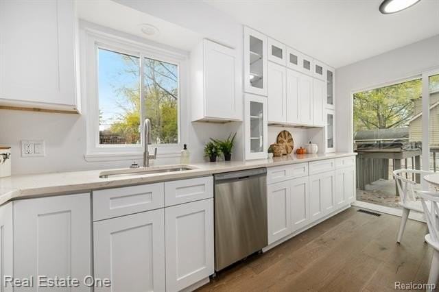 4910 Chipman Dr - Photo 4 of 16