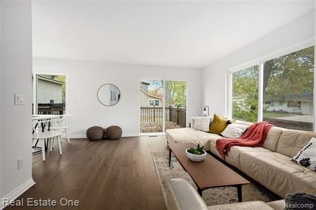 4910 Chipman Dr - Photo 7 of 16