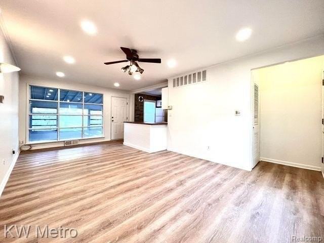 10400 Troy St - Photo 3 of 17