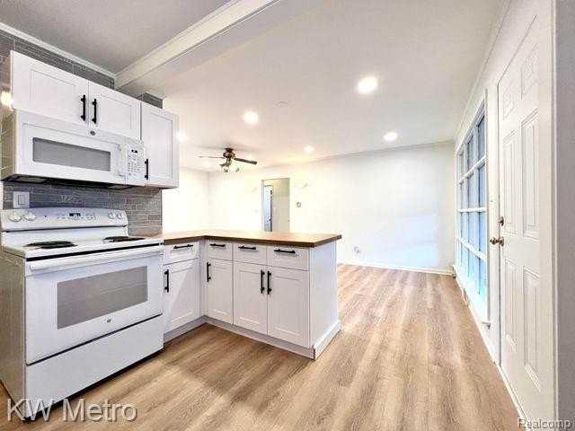 10400 Troy St - Photo 7 of 17