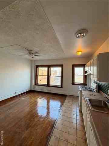 2627 John R St #103 - Photo 4 of 8