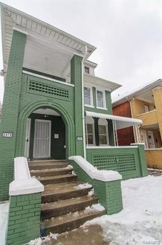 2891 W Grand St - Photo 2 of 24