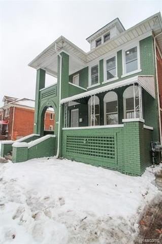 2891 W Grand St - Photo 4 of 24