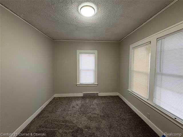 2327 Sturtevant St - Photo 7 of 14