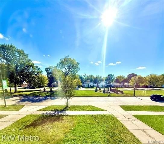 2182 Vernier Rd - Photo 3 of 32