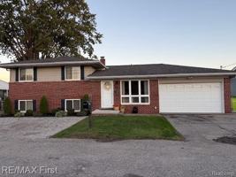 featured image of 46656 Roselane Dr