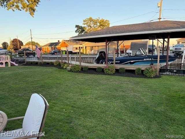 46656 Roselane Dr - Photo 2 of 23