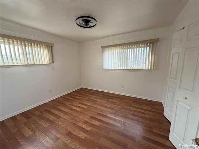 1749 Lexington Pkwy - Photo 4 of 13