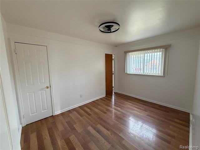 1749 Lexington Pkwy - Photo 6 of 13