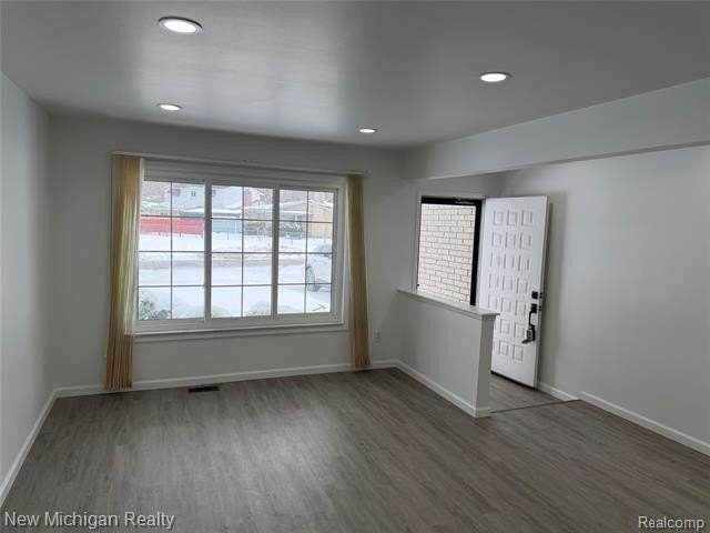 3096 Reese Dr - Photo 3 of 37