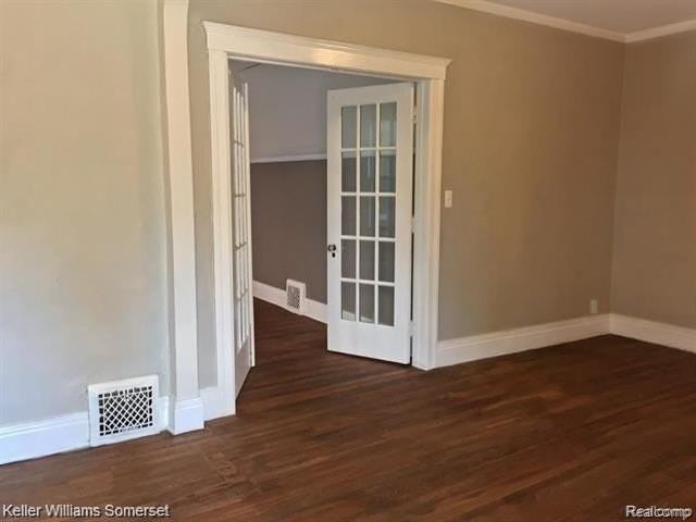 2461 Lothrop St - Photo 5 of 7