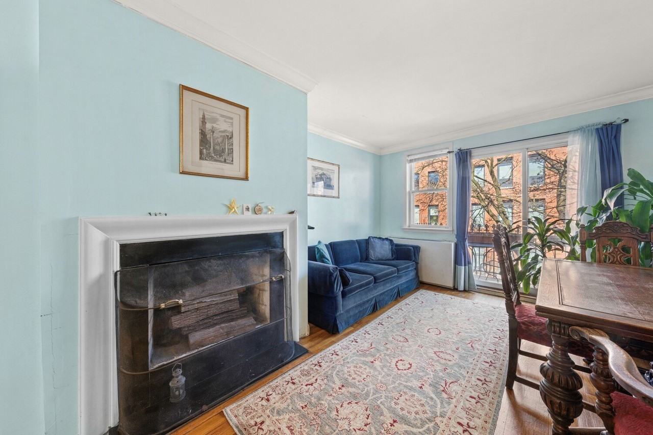 77 Horatio St #3A - Photo 3 of 9