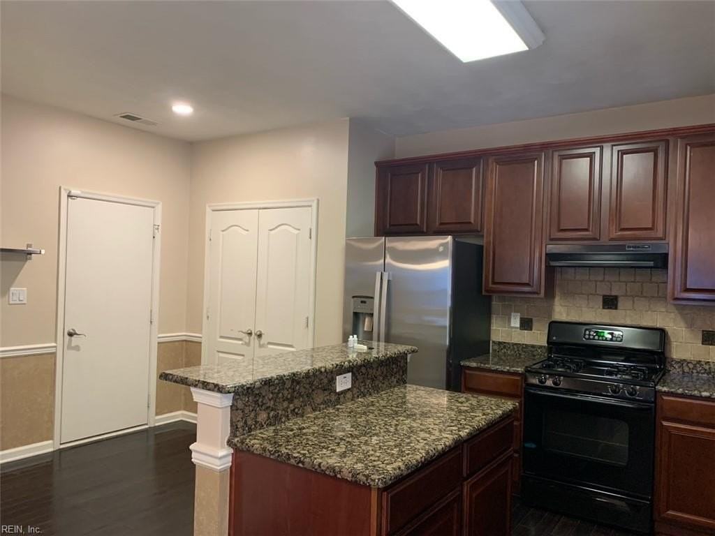 3721 Pughsville Rd - Photo 6 of 30