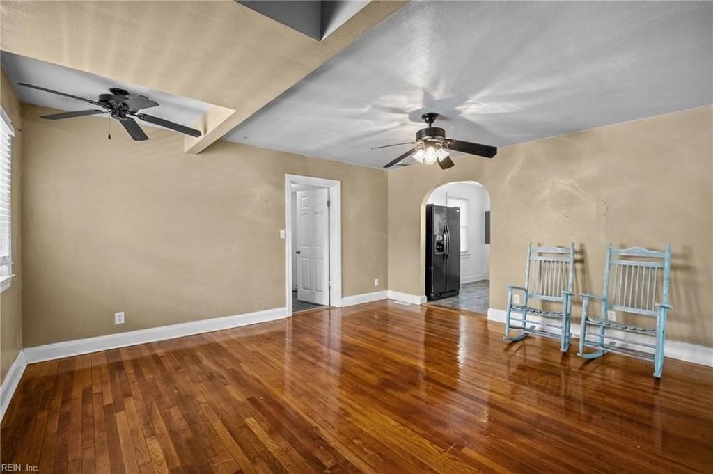 9120 Granby St - Photo 7 of 37