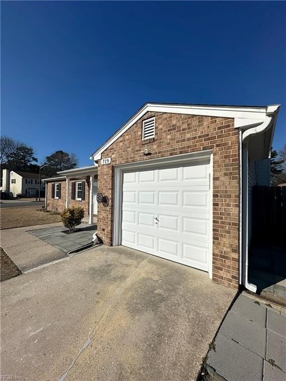 719 Pilot House Dr - Photo 4 of 26