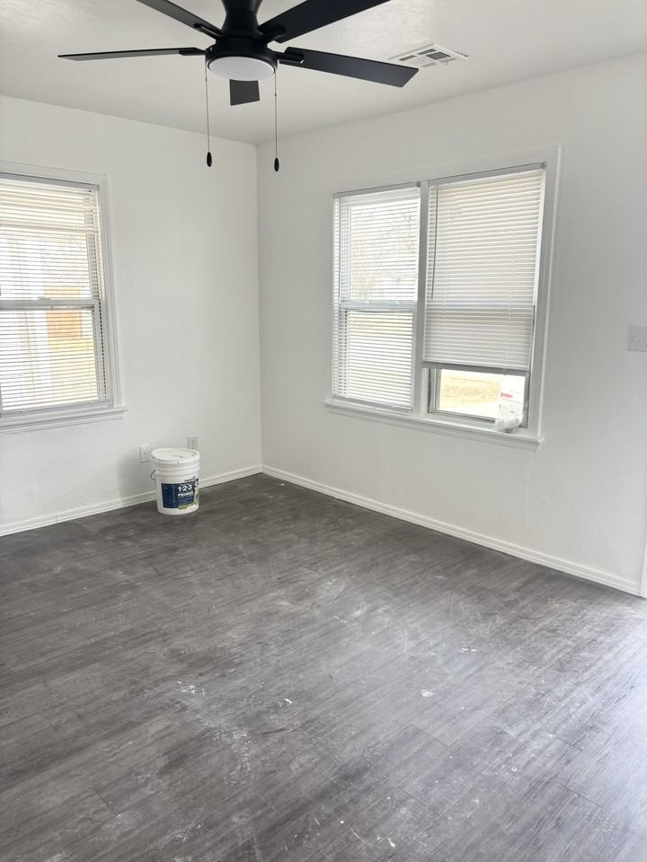 4320 Se 43rd St #1 - Photo 4 of 24