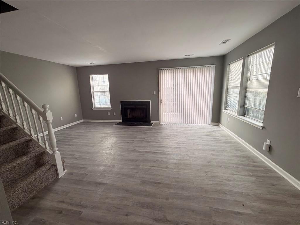 325 Lees Mill Dr - Photo 3 of 22