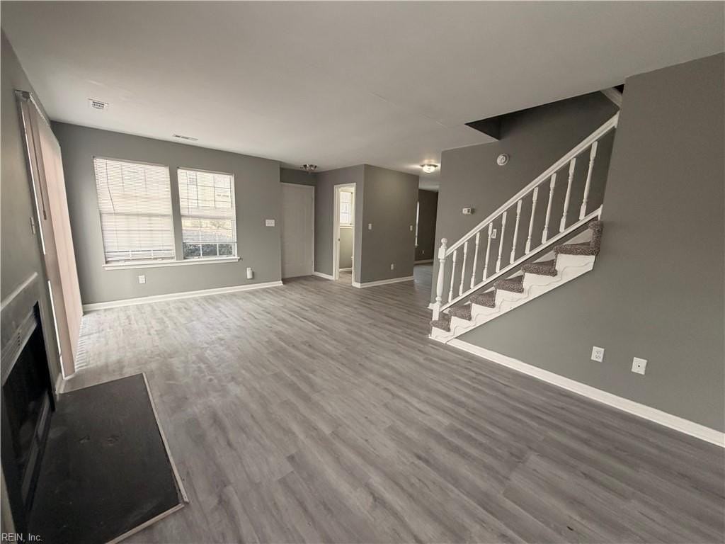 325 Lees Mill Dr - Photo 5 of 22