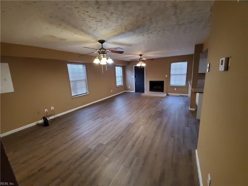 1536 W 40th St - Photo 2 of 32