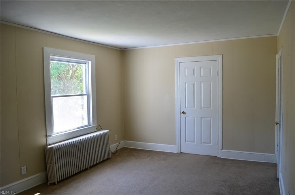 5905 Hampton Blvd - Photo 6 of 44