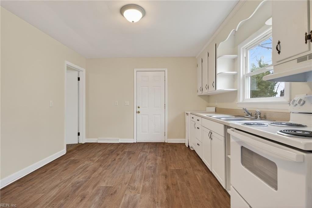 404 Elizabeth St - Photo 4 of 21