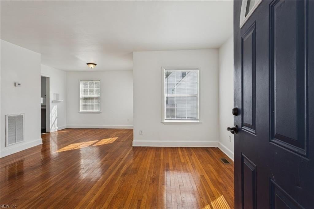 1152 Orcutt Ave - Photo 7 of 25