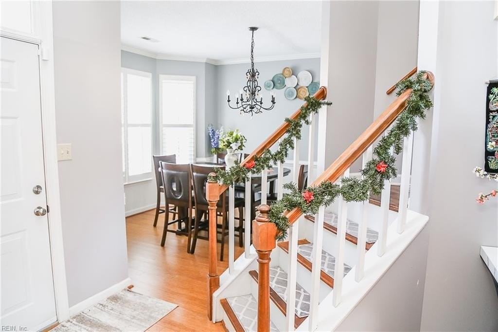 504 Sandcastle Ct - Photo 2 of 50