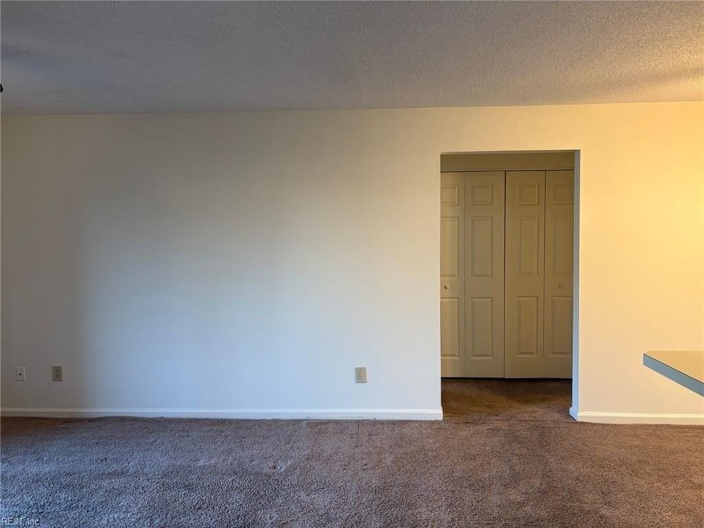 541 Pineland Cir #201 - Photo 3 of 16