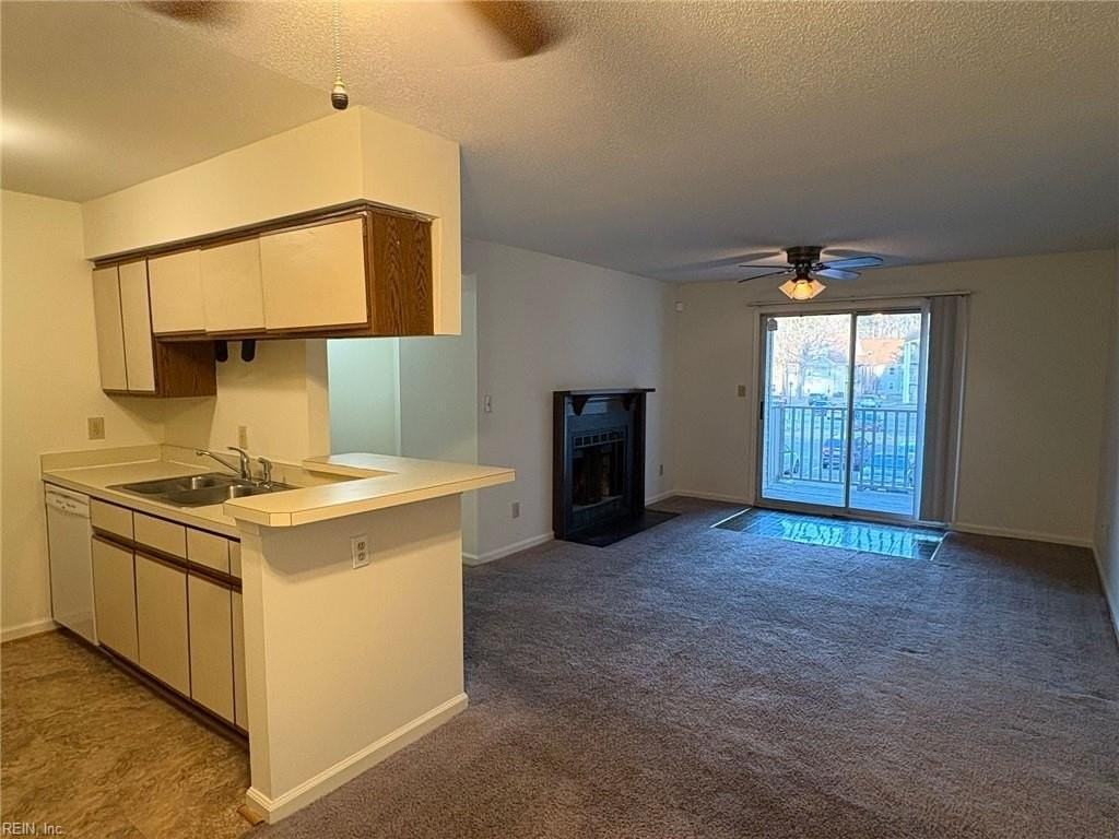 541 Pineland Cir #201 - Photo 5 of 16