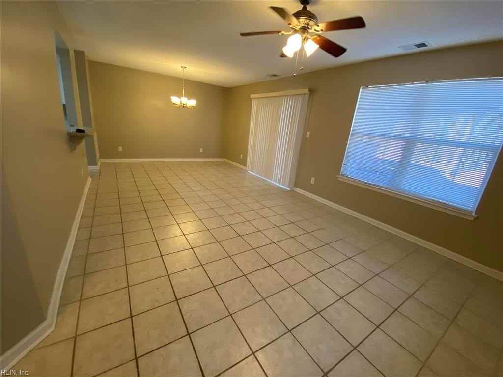 343 Gainsborough Sq #4 - Photo 2 of 20