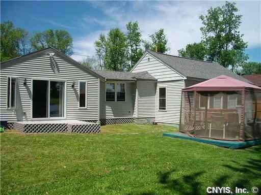 25 Manhattan Park Dr - Photo 2 of 9