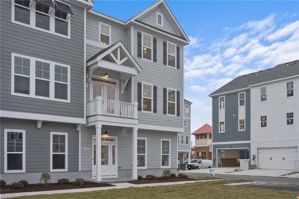 9608 21st Bay St - Photo 2 of 18