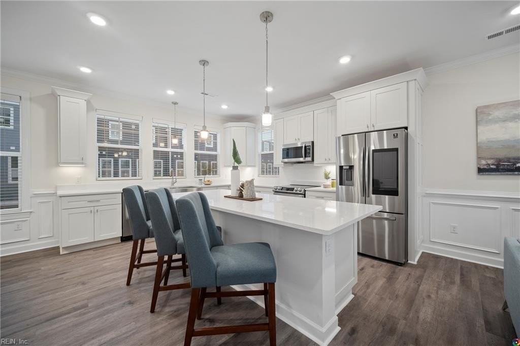 9608 21st Bay St - Photo 4 of 18