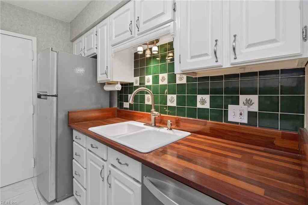 3288 Page Ave #702 - Photo 7 of 41