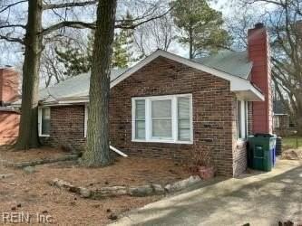 1729 49th St - Photo 2 of 33