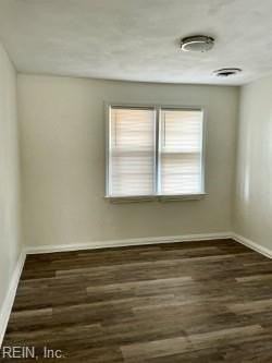 1729 49th St - Photo 6 of 33