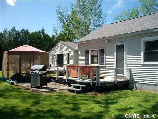 25 Manhattan Park Dr - Photo 3 of 9