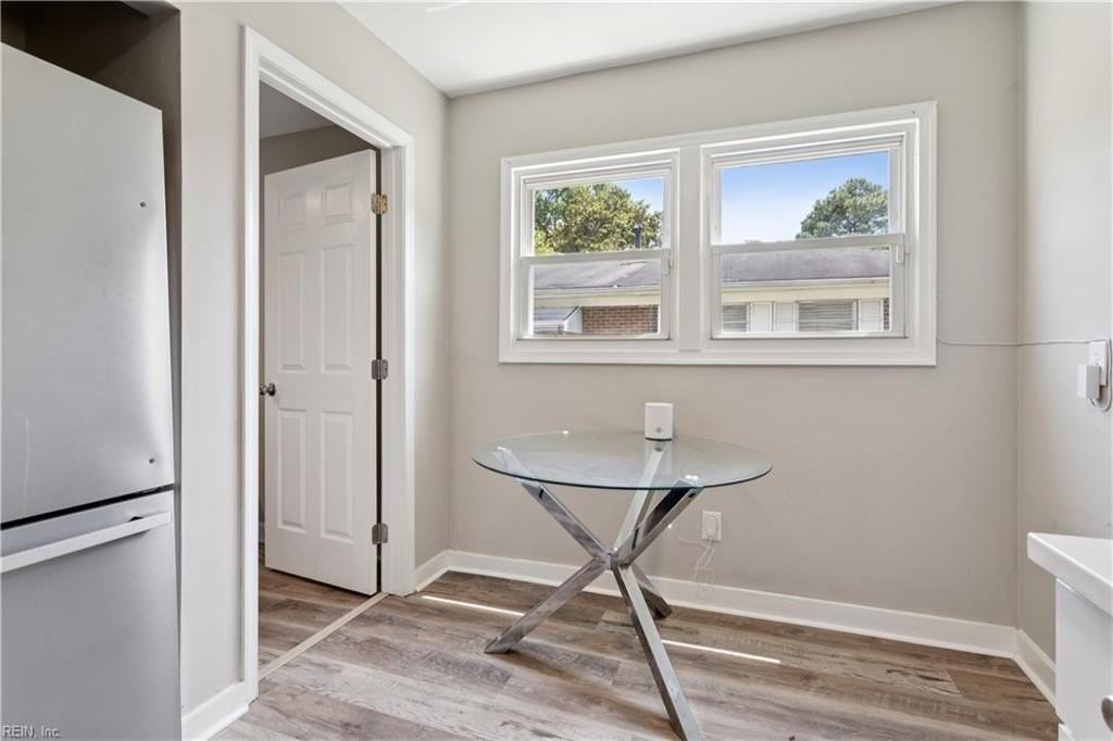 209 Woodstock St - Photo 7 of 29