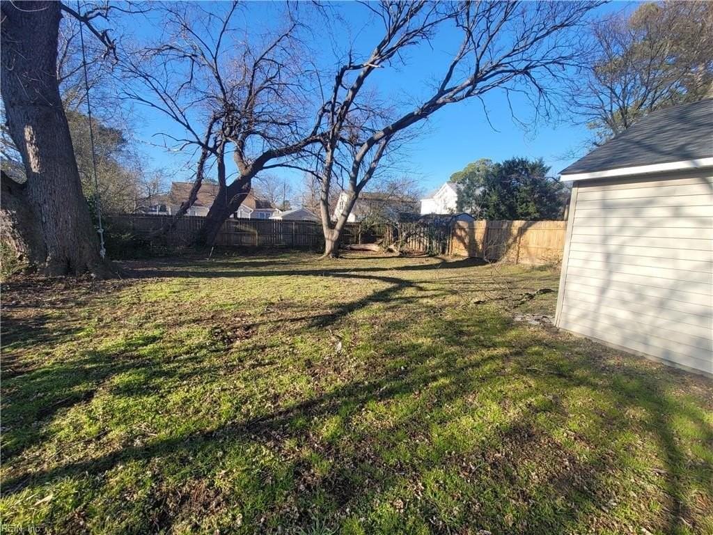 1364 Jenifer St - Photo 4 of 16