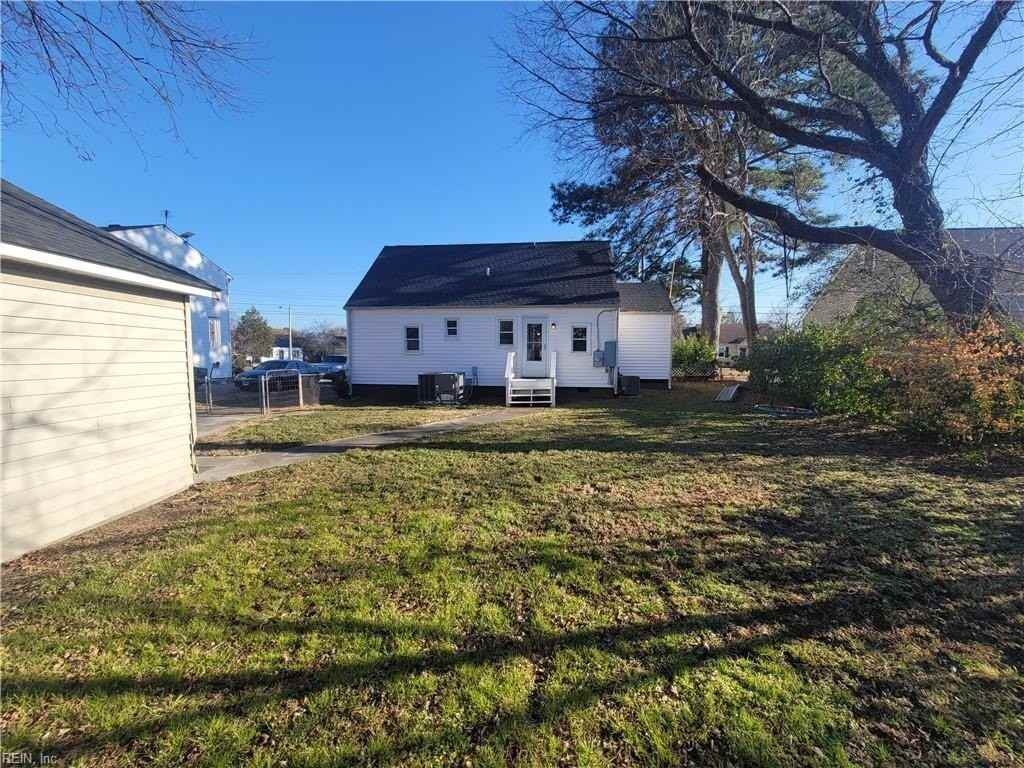 1364 Jenifer St - Photo 6 of 16