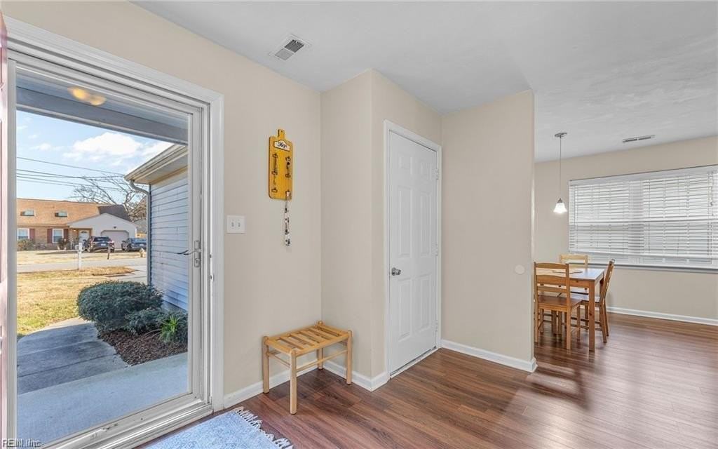 1581 Eagleton Lane Lane - Photo 3 of 21