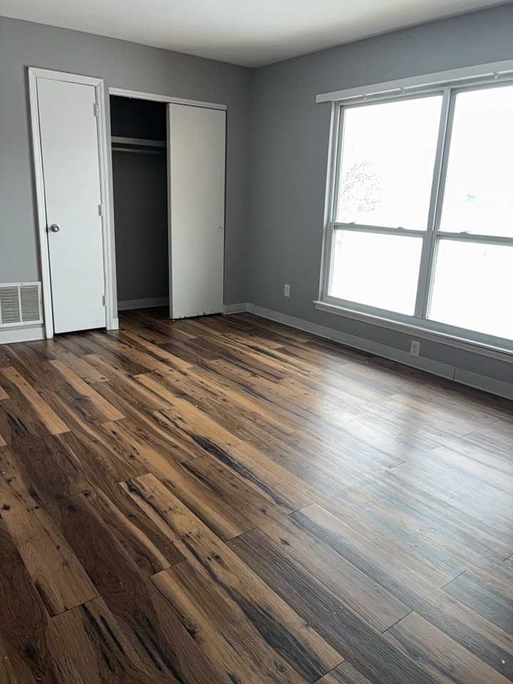 615- #1 - Photo 2 of 5