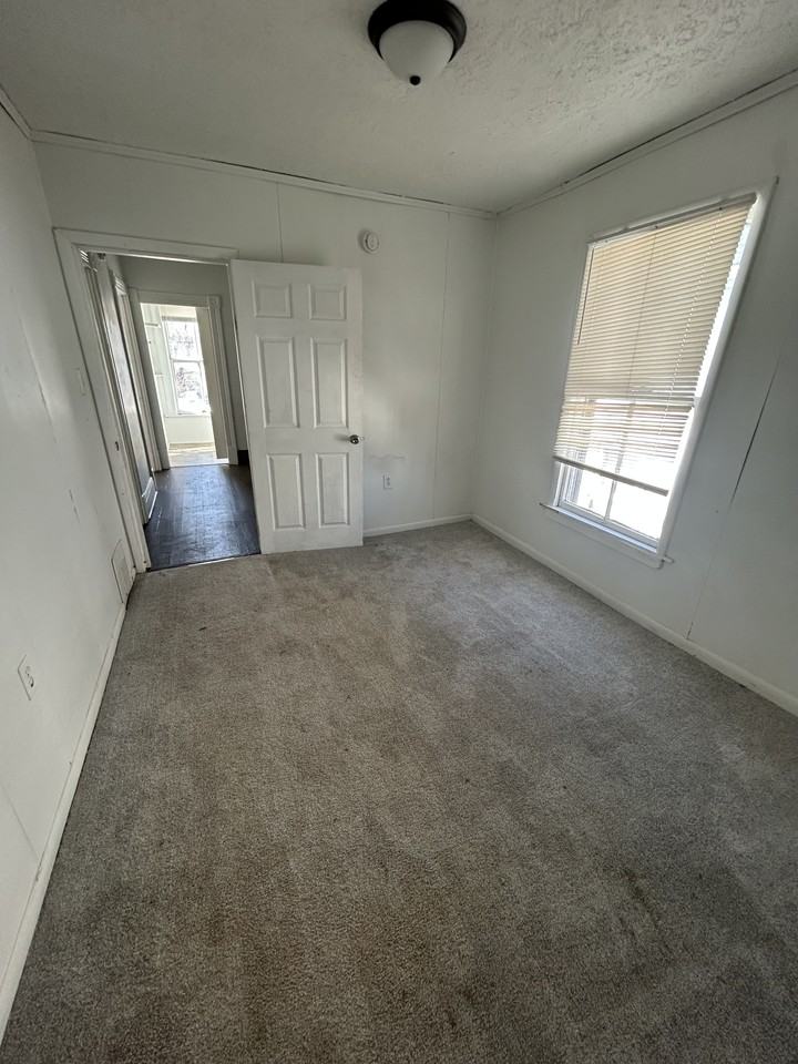 2228 Tulip St #B - Photo 7 of 16