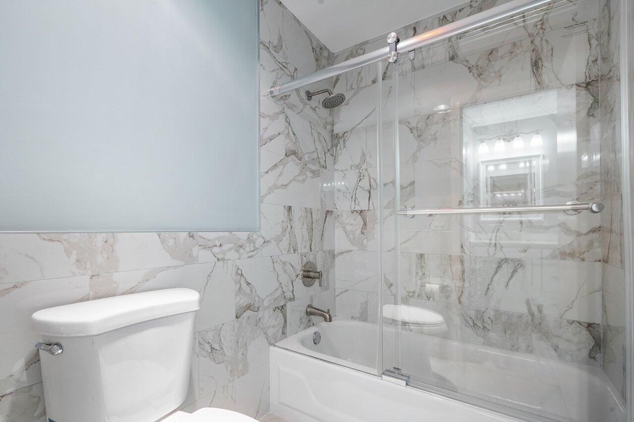 1740 Nw 19th Ter #204 - Photo 2 of 36