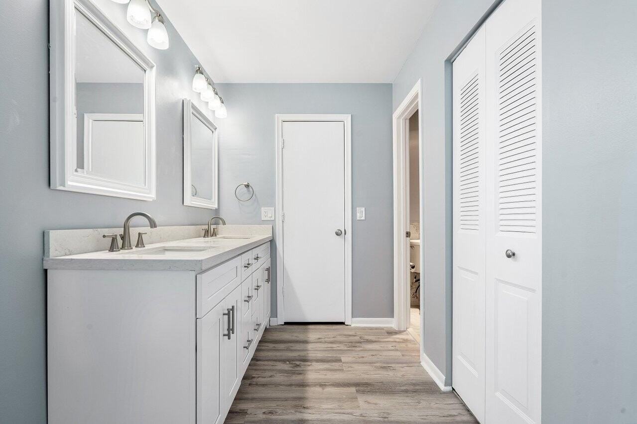 1740 Nw 19th Ter #204 - Photo 4 of 36