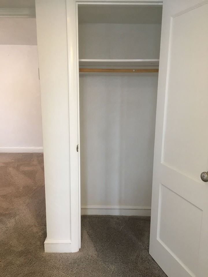 231 Chestnut St - Photo 4 of 20