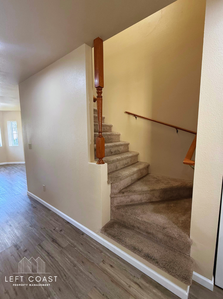 6314 Sw Harbor Ave #1 - Photo 2 of 10