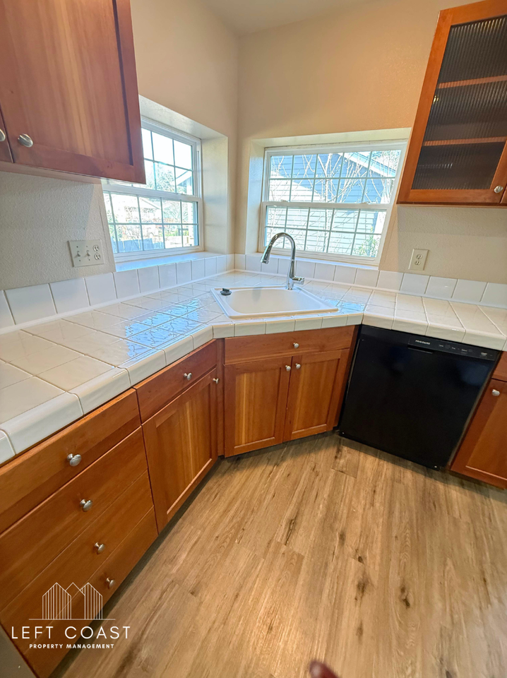 6314 Sw Harbor Ave #1 - Photo 6 of 10