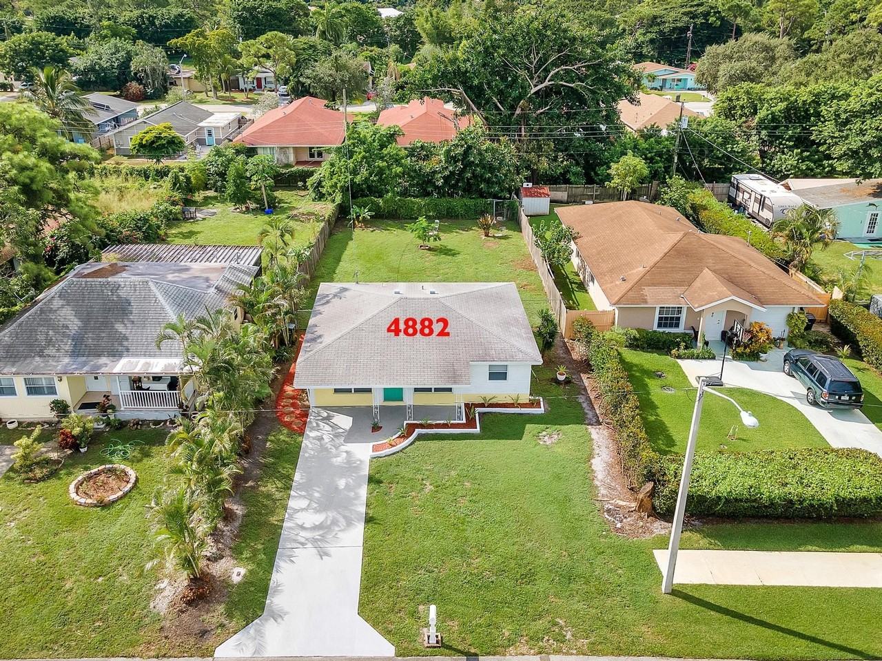 4882 Jefferson Rd - Photo 3 of 41