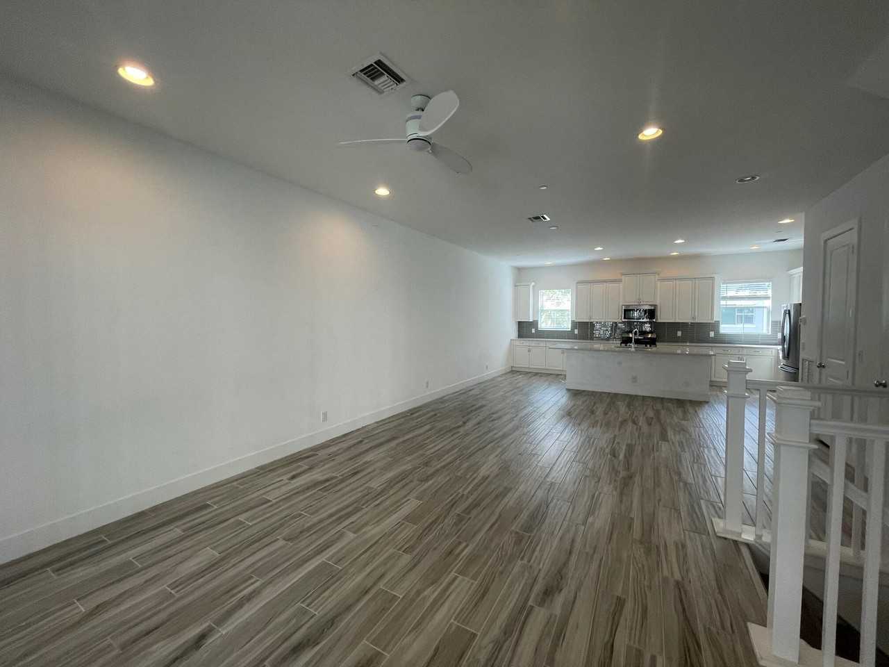 8086 Hobbes Way - Photo 4 of 33